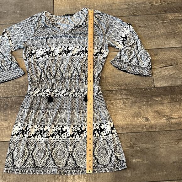 White House Black Market Bell Sleeve Mini Dress Size 14 - Picture 10 of 16